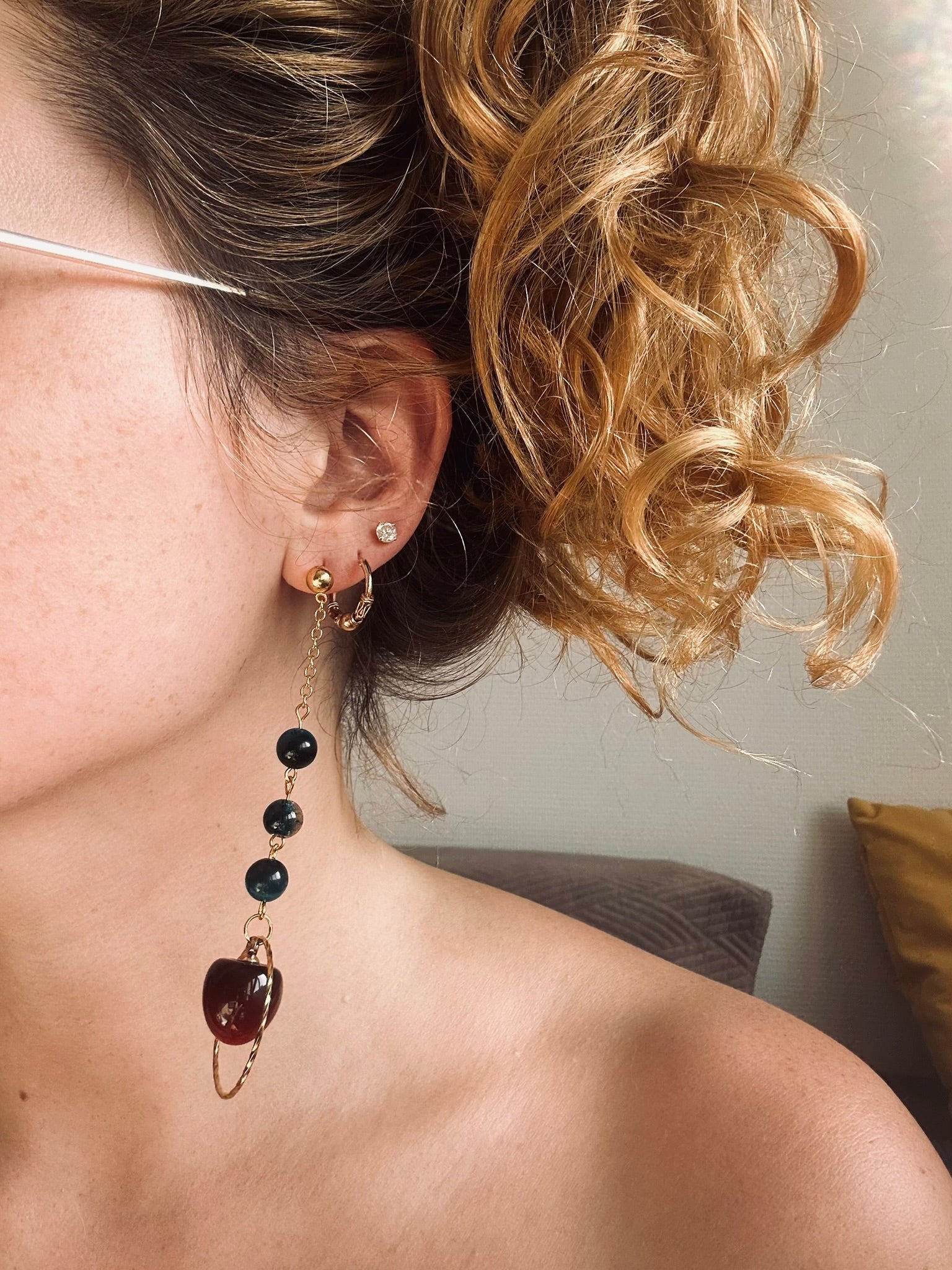 Boucles rosée sur la pomme - Perles en verre - acier inoxydable - Création unique - Mieleonor