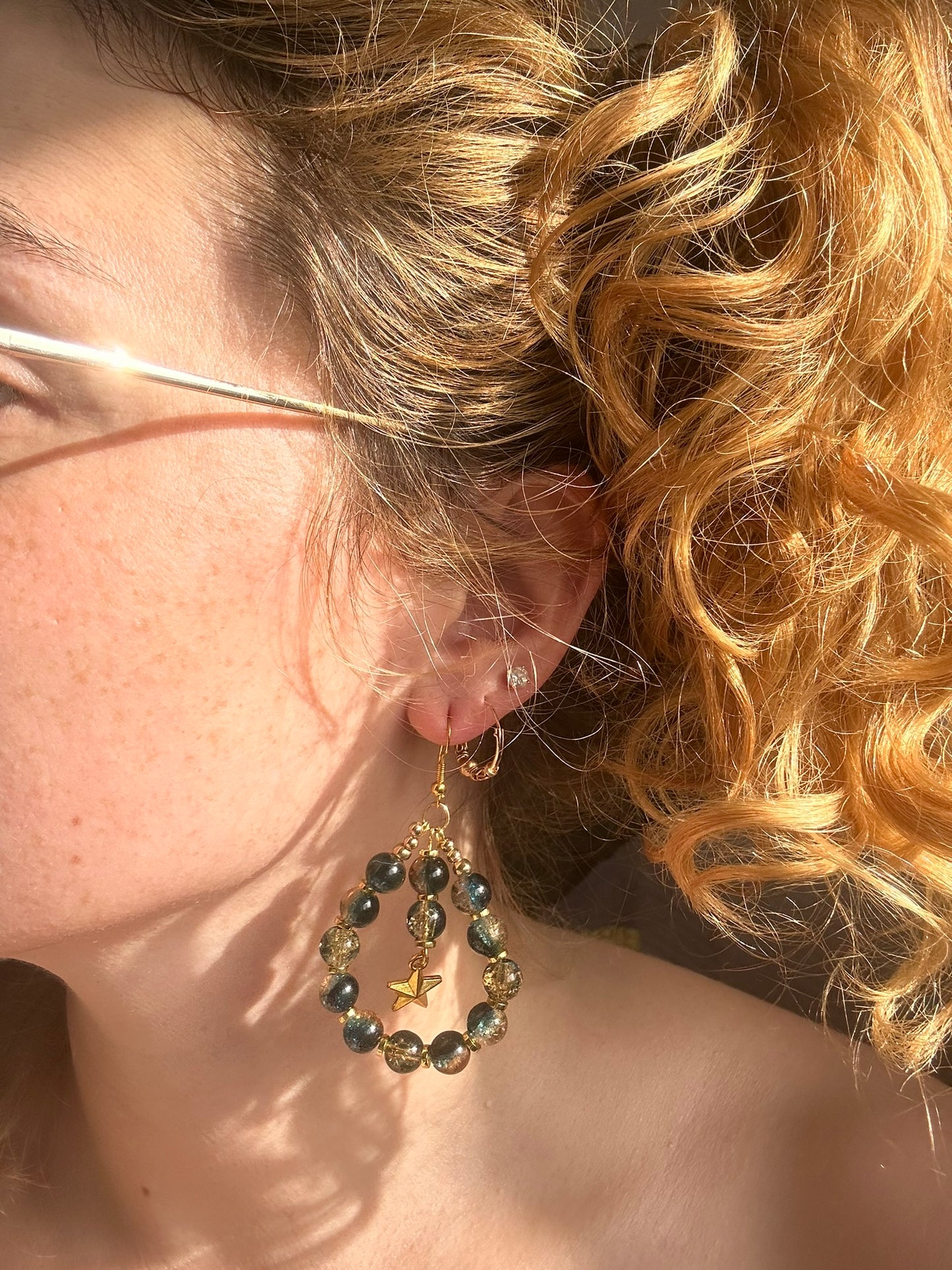 Boucles L'étoile dans les astres - Perles en verre - acier inoxydable - Création unique - Mieleonor
