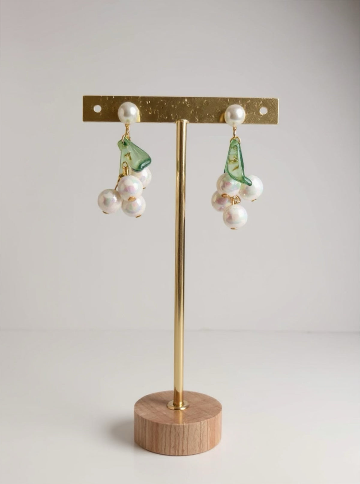 Boucles Etoiles blanches - Perles en verre - acier inoxydable - Création unique - Mieleonor