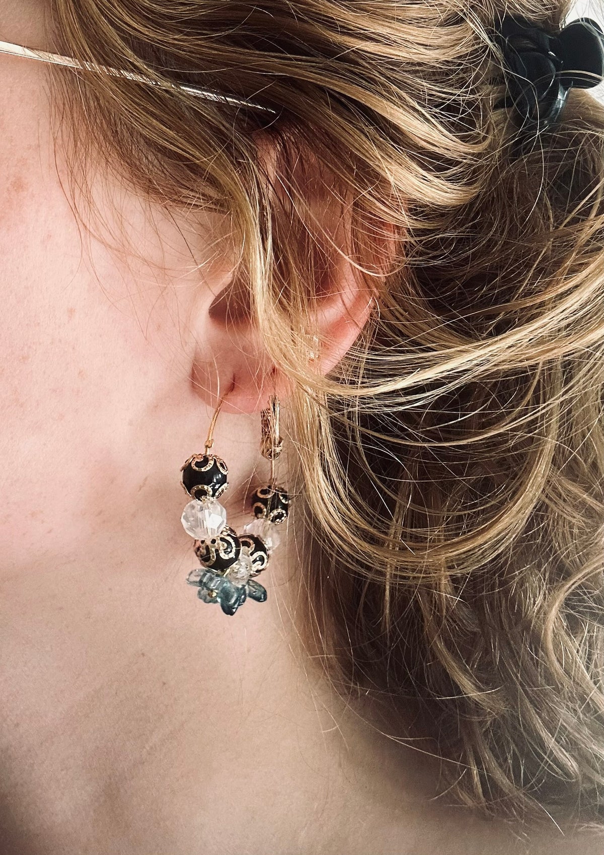 Boucles Saphir d’or - Perles en verre - acier inoxydable - Création unique - Mieleonor