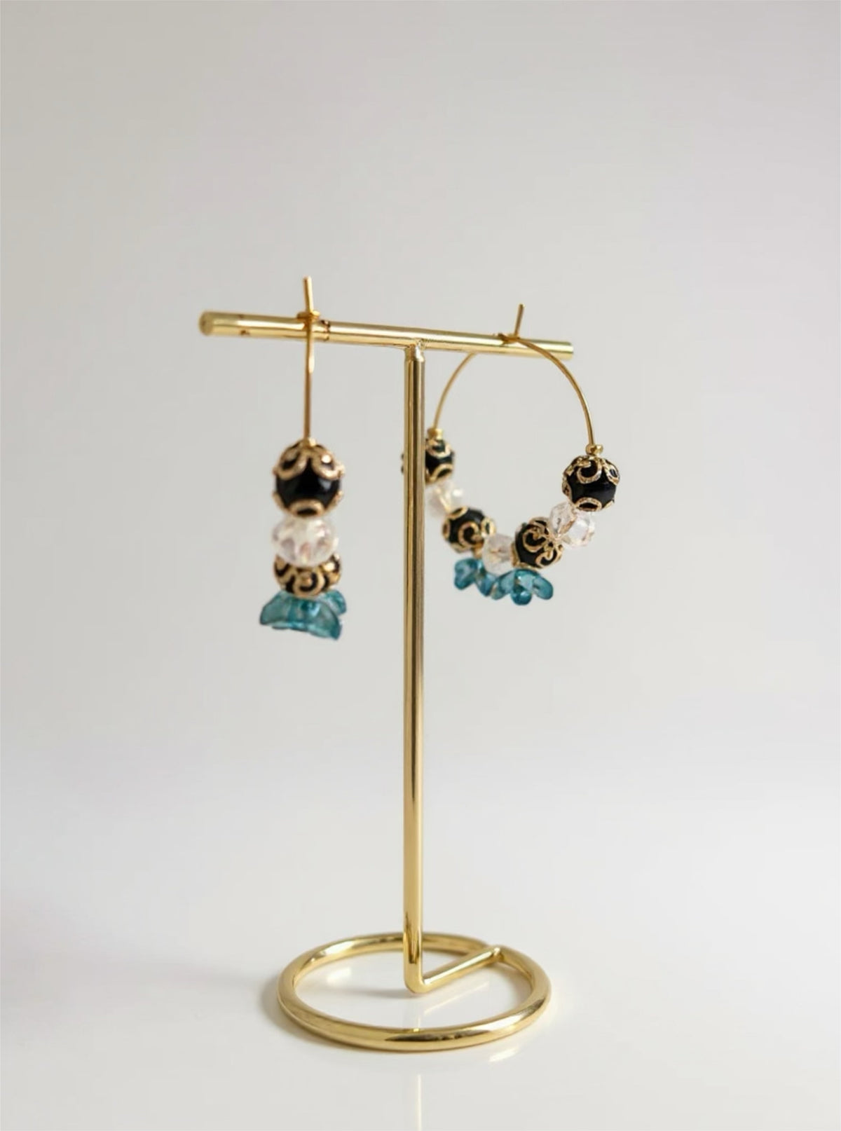 Boucles Saphir d’or - Perles en verre - acier inoxydable - Création unique - Mieleonor